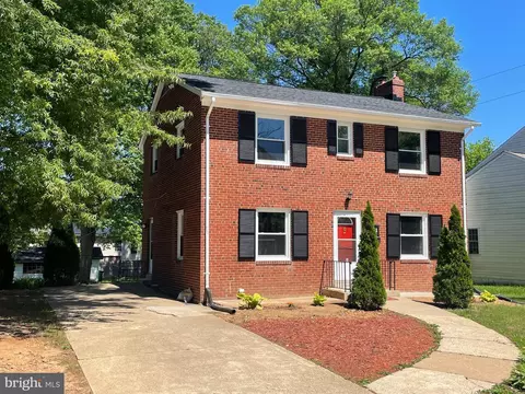 Exterior - 6901 100th Ave, Lanham, MD 20706 photo 4 of 4