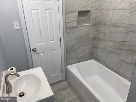Bath - 6901 100th Ave, Lanham, MD 20706 photo 4 of 4