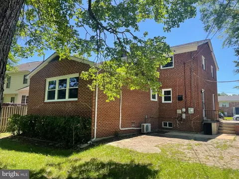 Exterior - 6901 100th Ave, Lanham, MD 20706 photo 3 of 4