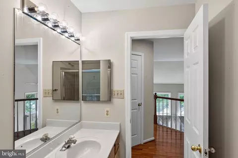 Bath - 9110 Tallfield Ct, Lanham, MD 20706 photo 3 of 4