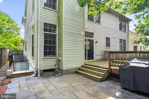 Exterior - 9110 Tallfield Ct, Lanham, MD 20706 photo 4 of 5
