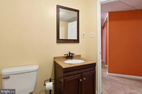 Bath - 9110 Tallfield Ct, Lanham, MD 20706 photo 4 of 4