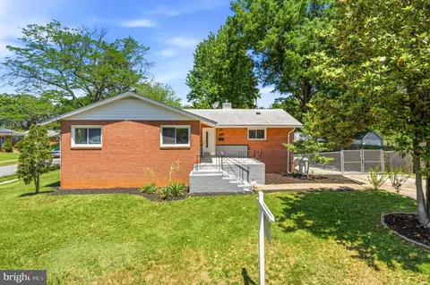9610 Wellington St, Lanham, MD 20706