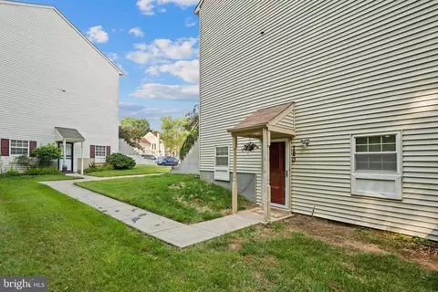 120 Azalea Ct #28-1, Marlboro, MD 20774