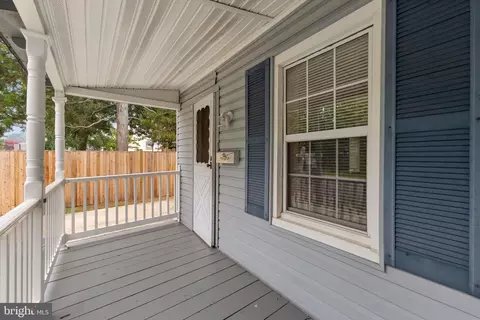702 4th St, Laurel, MD 20707 photo 4