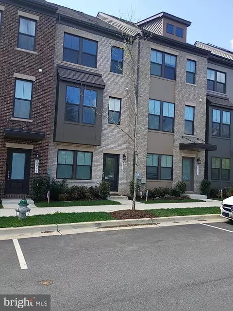 3525 Carnaby St, Hyattsville, MD 20782