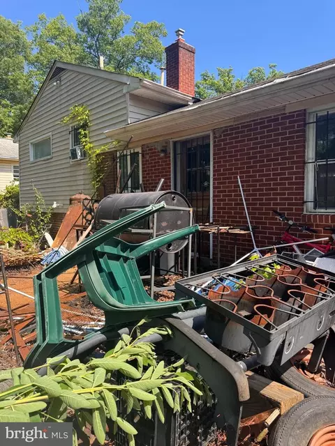 9502 Van Buren St, Lanham, MD 20706 photo 2