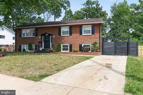 1906 Wintergreen Ct, District Heights, MD 20747