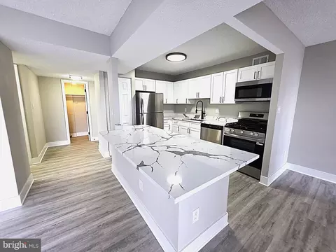 1836 Metzerott Road Rd #427, Adelphi, MD 20783
