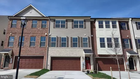 16611 Aruba Dr, Accokeek, MD 20607