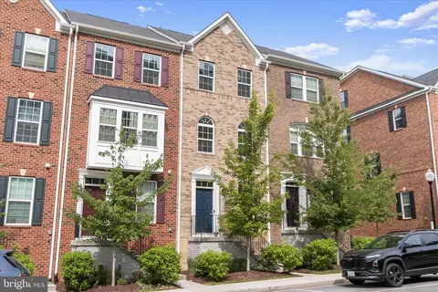 4709 Crest View Dr, Hyattsville, MD 20782