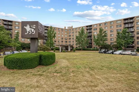 3450 Toledo Ter #609, Hyattsville, MD 20782