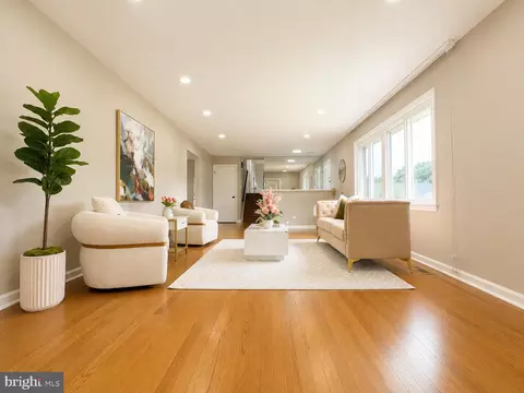 Living - 11102 Hudee Ct, Bowie, MD 20721 photo 2 of 5