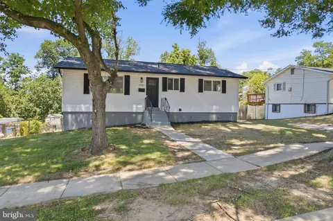 6908 Drylog St, Capitol Heights, MD 20743