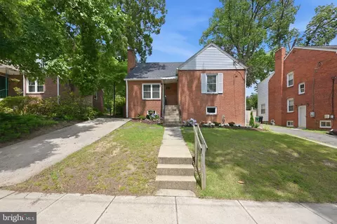 3512 Longfellow St, Hyattsville, MD 20782