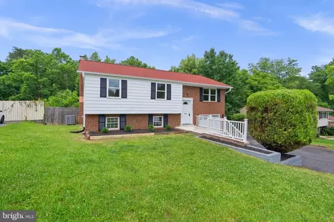 9716 Franklin Ave, Lanham, MD 20706