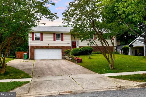 1030 Kings Tree Dr, Bowie, MD 20721