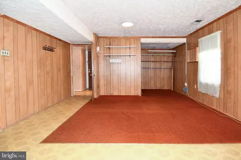 Living - 1030 Kings Tree Dr, Bowie, MD 20721 photo 5 of 8