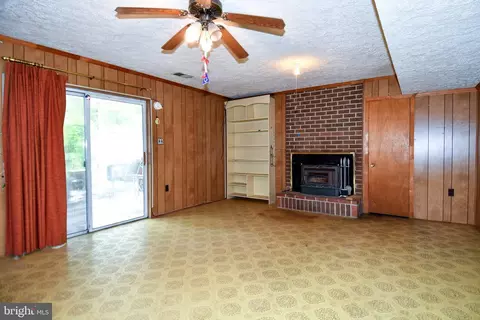 Living - 1030 Kings Tree Dr, Bowie, MD 20721 photo 7 of 8