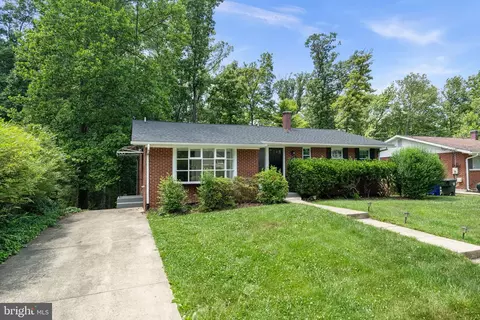 7524 Sweetbriar Dr, College Park, MD 20740