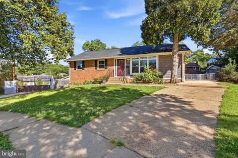 5900 Westbrook Ter, Hyattsville, MD 20784