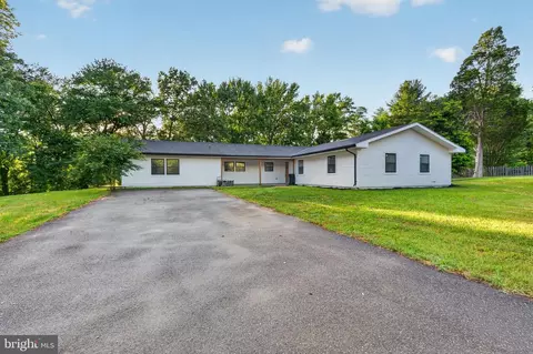 Exterior - 9200 Pleasant Ct, Laurel, MD 20708 photo 4 of 10