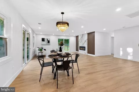 Dining - 9200 Pleasant Ct, Laurel, MD 20708 photo 4 of 4