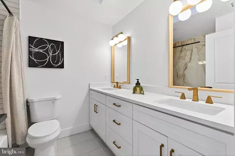 Bath - 9200 Pleasant Ct, Laurel, MD 20708 photo 1 of 5