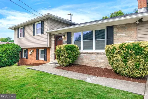 6507 Summerhill Rd, Temple Hills, MD 20748