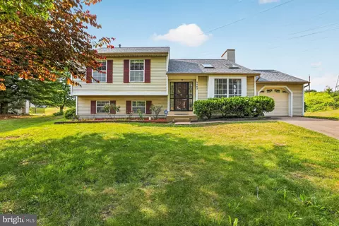 1103 Falconett Ct, Marlboro, MD 20774