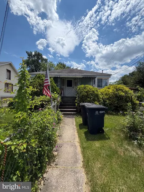 5309 Gallatin St, Hyattsville, MD 20781