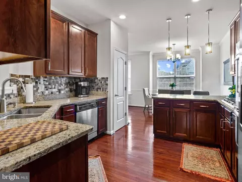 30 Arenas Ct, Capitol Heights, MD 20743