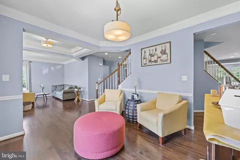 Entry Way - 6102 Oglethorpe Mill Dr, Brandywine, MD 20613 photo 4 of 9