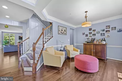 Entry Way - 6102 Oglethorpe Mill Dr, Brandywine, MD 20613 photo 3 of 9