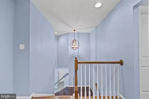 Entry Way - 6102 Oglethorpe Mill Dr, Brandywine, MD 20613 photo 7 of 9