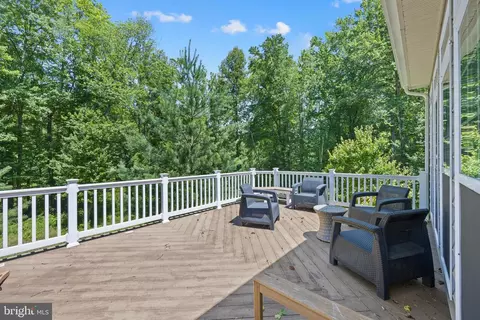 Exterior - 6102 Oglethorpe Mill Dr, Brandywine, MD 20613 photo 5 of 6
