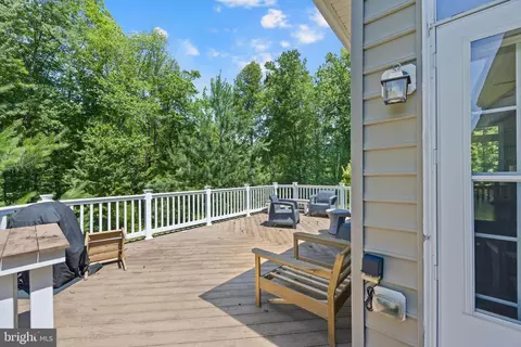 Exterior - 6102 Oglethorpe Mill Dr, Brandywine, MD 20613 photo 3 of 6