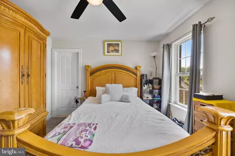 Bedroom - 6102 Oglethorpe Mill Dr, Brandywine, MD 20613 photo 2 of 6