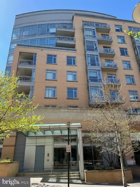 6506 America Blvd #408, Hyattsville, MD 20782