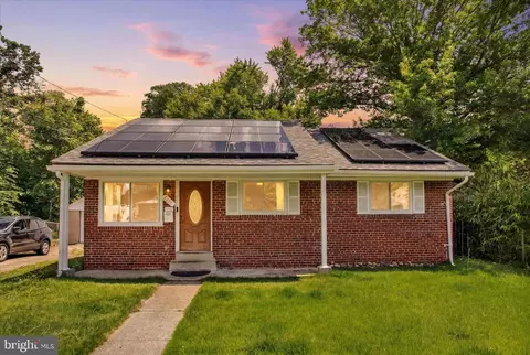 8215 16th Ave, Hyattsville, MD 20783