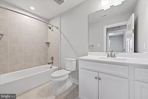 Bath - 14380 Longhouse Loop, Brandywine, MD 20613 photo 1 of 1