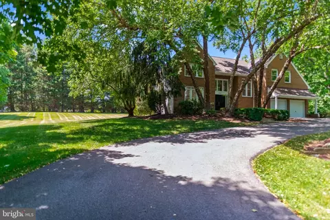 13805 W End Farm Rd, Marlboro, MD 20772