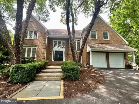 13805 W End Farm Rd, Marlboro, MD 20772