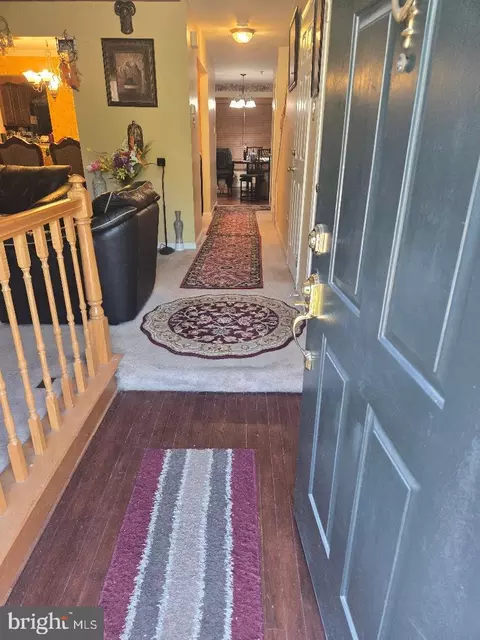 12112 Apache Tears Cir, Laurel, MD 20708 photo 4