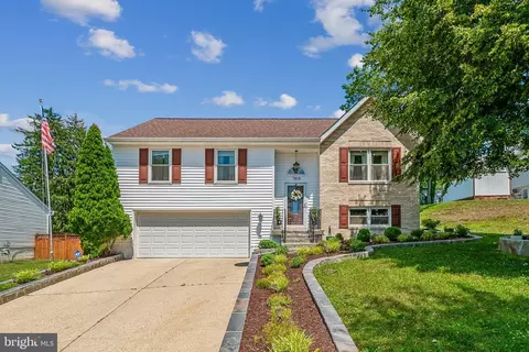7610 Bentree Rd, Fort Washington, MD 20744