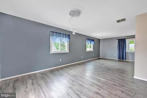 Living - 1409 2nd St, Lanham, MD 20706 photo 7 of 13