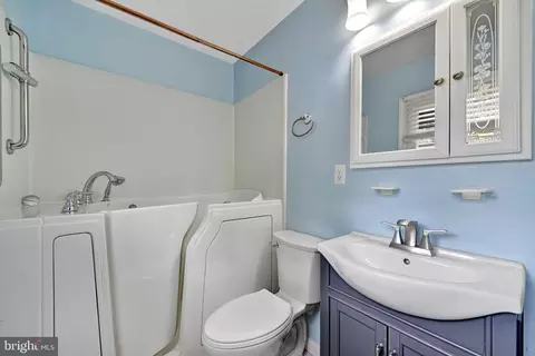 Bath - 1409 2nd St, Lanham, MD 20706 photo 1 of 5