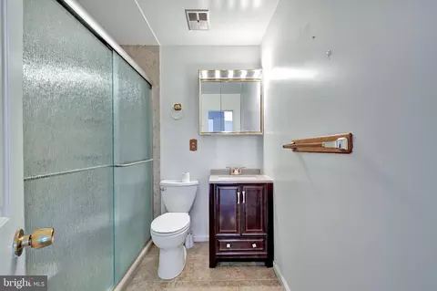 Bath - 1409 2nd St, Lanham, MD 20706 photo 3 of 5