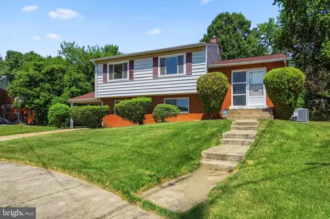 7201 Cloverdale Dr, Oxon Hill, MD 20745