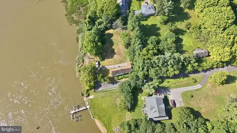 View/Area - 17501 Watershed Dr, Marlboro, MD 20772 photo 6 of 13